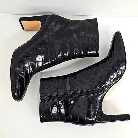 BCBGeneration Ransi Croc Pattern Boots Booties Black Zip Closure Women Size 8 - Picture 5 of 10